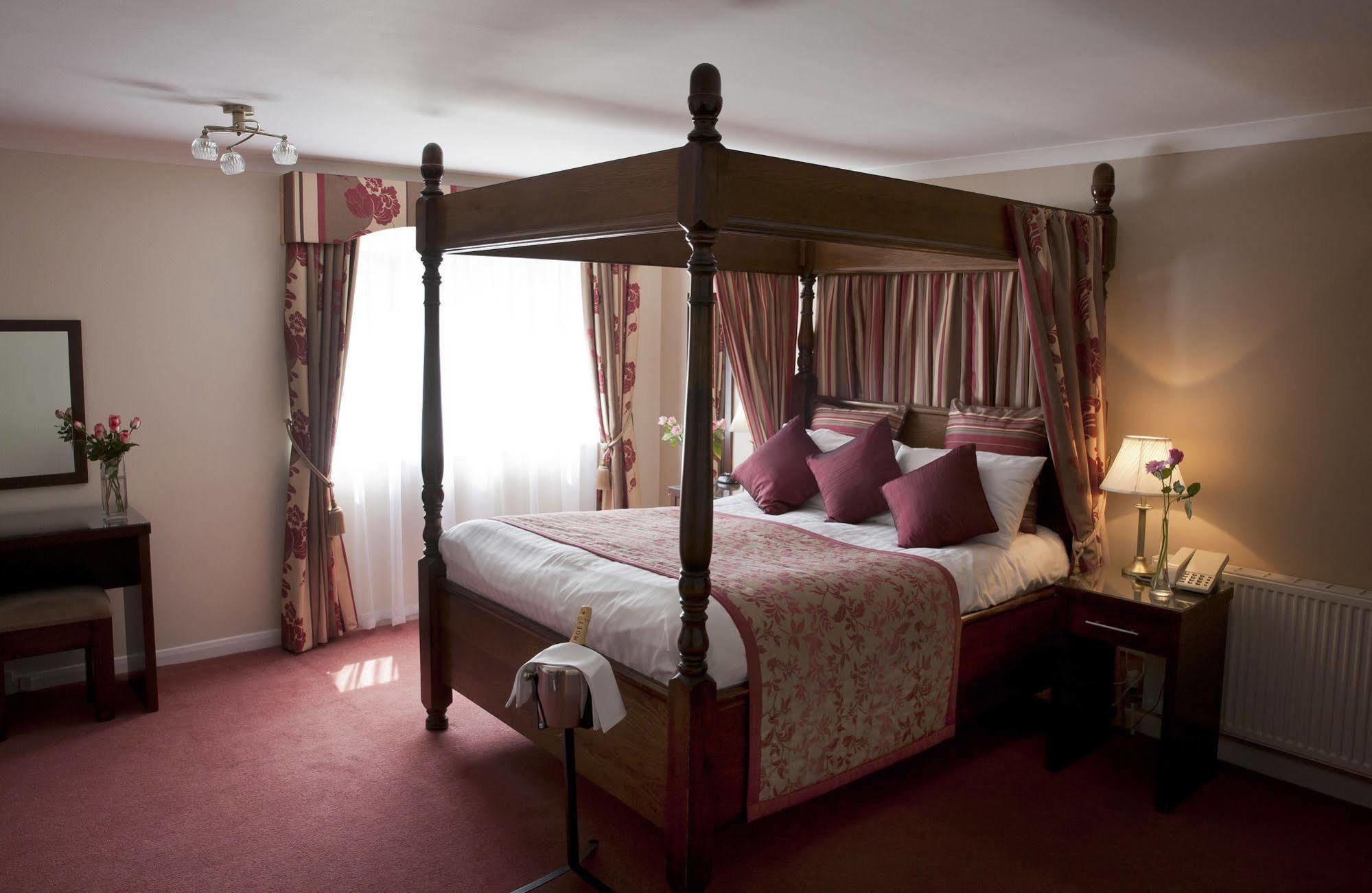 Little Silver Country Hotel Tenterden Exterior foto